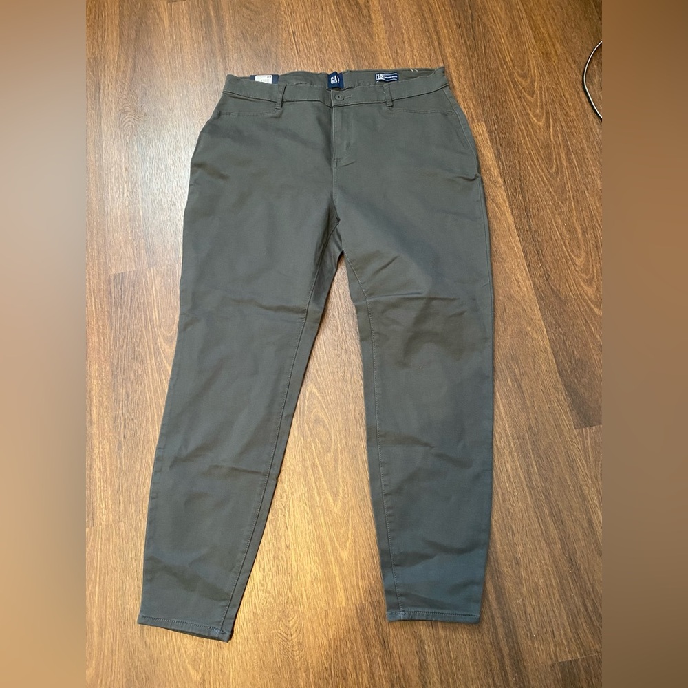 Brand New with Tags Skinny Gap pants